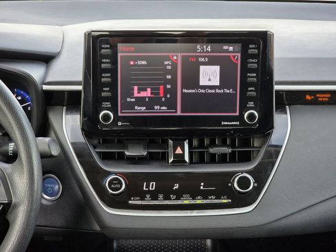 Used 2022 Toyota Corolla LE image 19