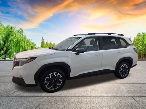 Certified 2025 Subaru Forester Premium image 7