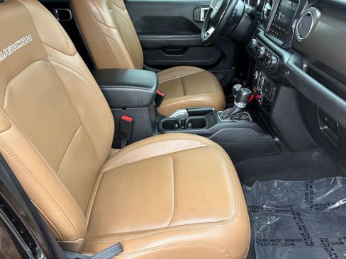 Used 2020 Jeep Gladiator Rubicon w/ Dual Top Group AWD/4WD image 27