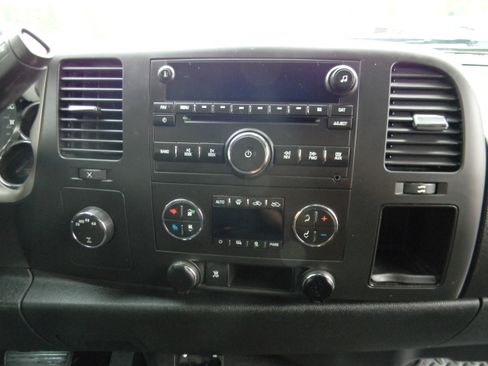 Used 2011 Chevrolet Silverado 1500 LT w/ All-Star Edition AWD/4WD image 8