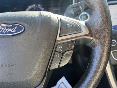 Used 2019 Ford Fusion SE image 19