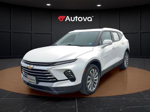 Used 2023 Chevrolet Blazer Premier w/ Driver Confidence II Package AWD/4WD image 1