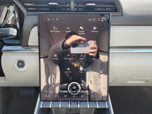 New 2026 GMC Terrain Denali image 28