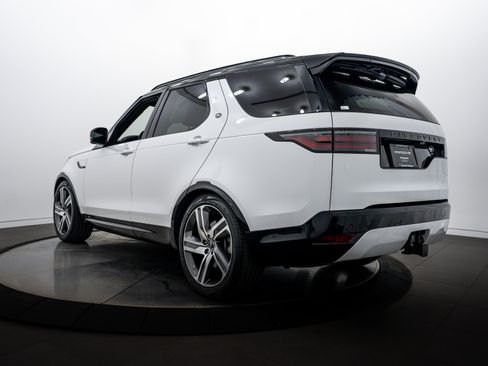 Used 2021 Land Rover Discovery HSE R-Dynamic AWD/4WD image 3