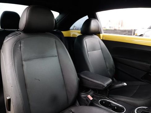 Used 2013 Volkswagen Beetle 2.5 FWD image 19