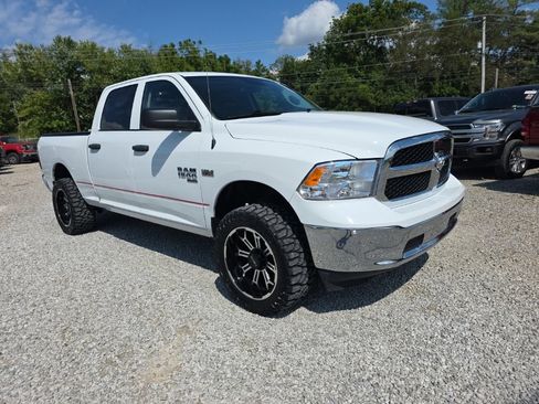 Used 2022 RAM 1500 Tradesman w/ Chrome Appearance Group AWD/4WD image 2