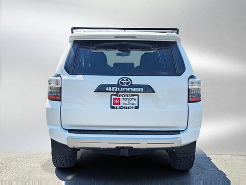 Used 2024 Toyota 4Runner TRD Off-Road Premium w/ Off Road Premium Plus Package AWD/4WD image 4