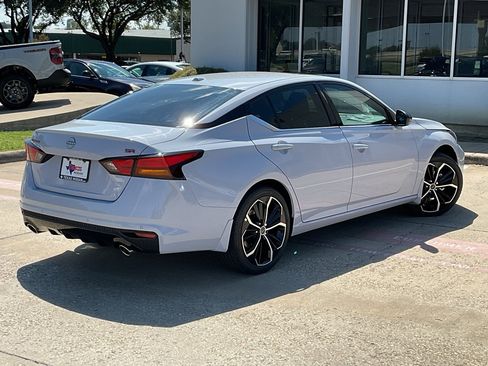 New 2025 Nissan Altima 2.5 SR image 5