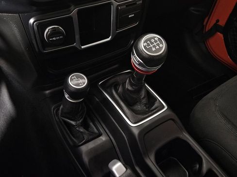 Used 2020 Jeep Wrangler Sport image 15