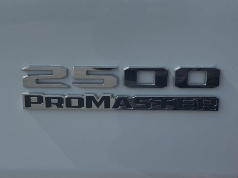 Used 2025 RAM ProMaster 2500 w/ Convenience Group FWD image 16