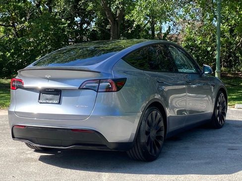 Used 2025 Tesla Model Y Performance AWD/4WD image 6