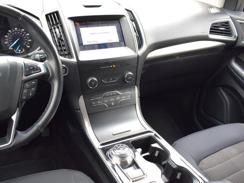 Used 2019 Ford Edge SEL FWD image 16