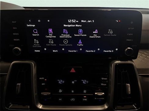 Used 2023 Kia Sorento SX image 29
