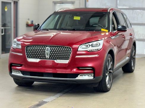 Used 2020 Lincoln Aviator Reserve w/ Equipment Group 202A AWD/4WD image 3