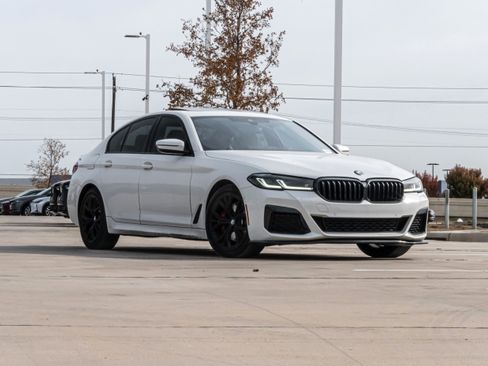 Certified 2022 BMW 530i 530i w/ M Sport Package image 2