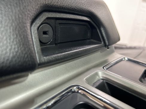 Used 2016 Ford F150 Lariat w/ Equipment Group 502A Luxury image 43