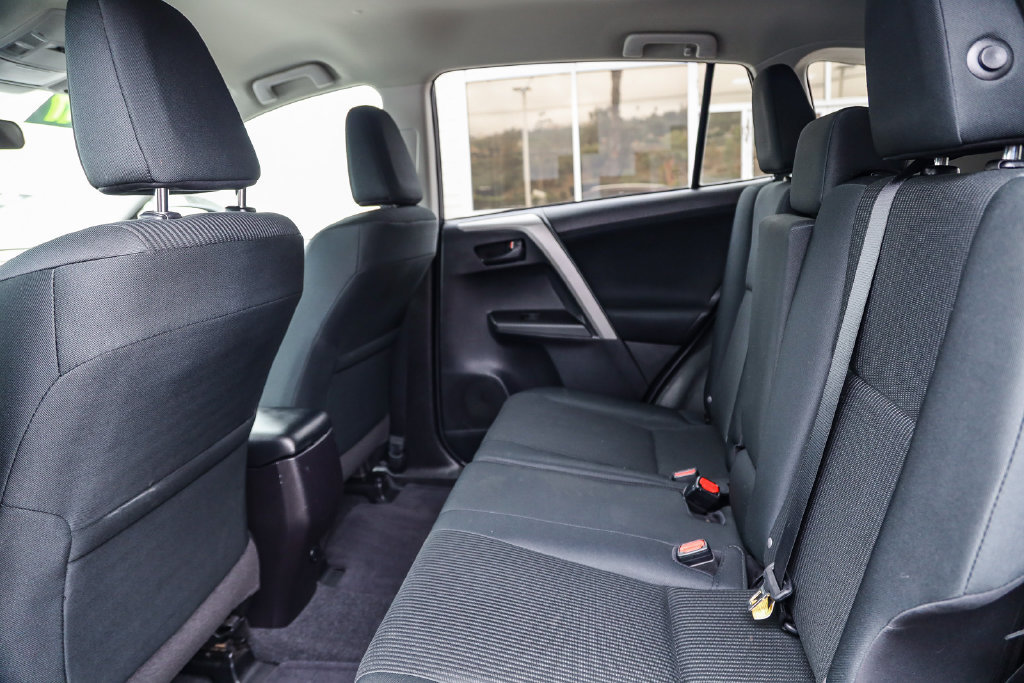 Used 2017 Toyota RAV4 LE w/ Carpet Mat Package FWD image 16
