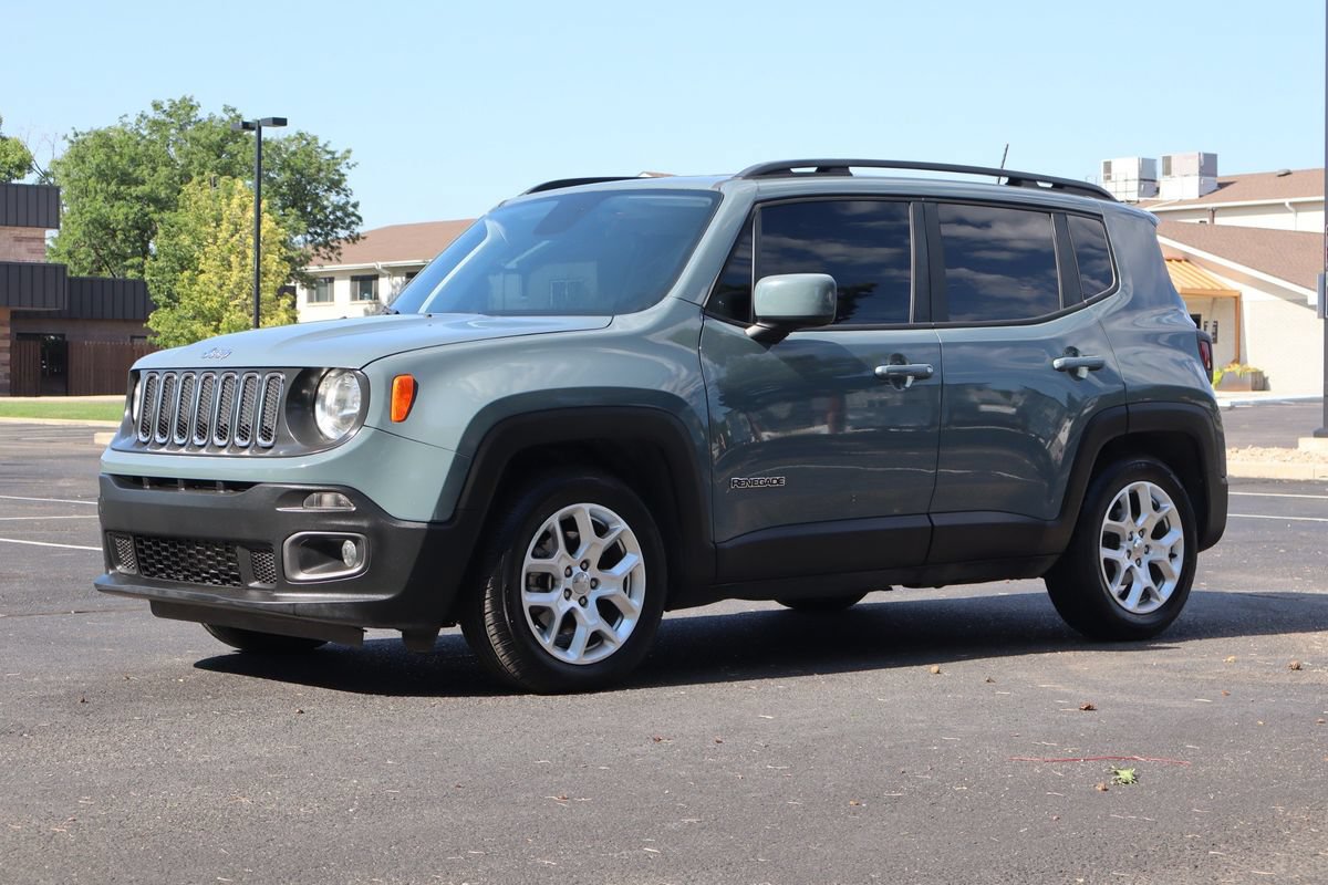 Used 2018 Jeep Renegade Latitude FWD image 11