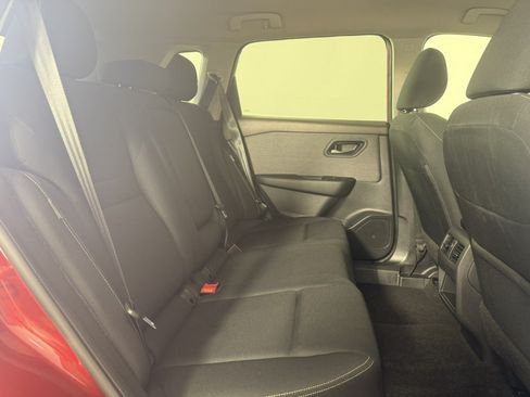 Used 2023 Nissan Rogue S AWD/4WD image 13