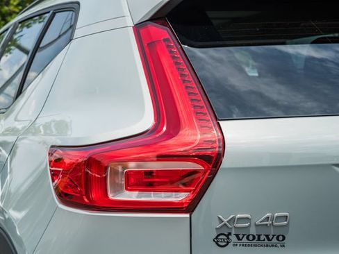 New 2026 Volvo XC40 B5 Plus w/ Climate Package AWD/4WD image 8