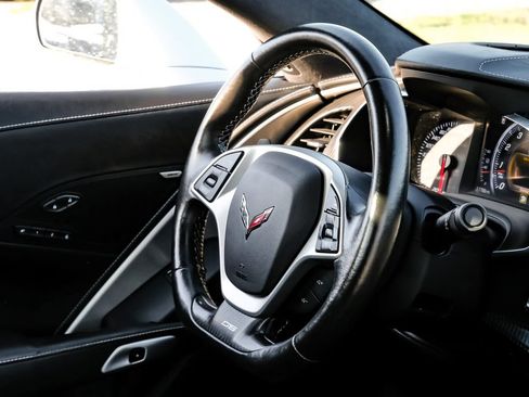 Used 2018 Chevrolet Corvette Z06 RWD image 13