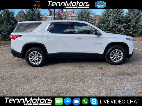 Used 2020 Chevrolet Traverse LS image 2