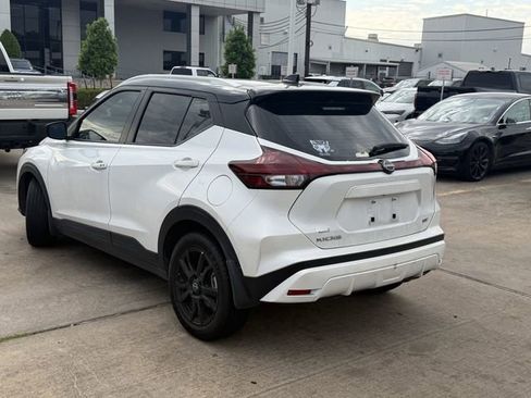 Used 2024 Nissan Kicks SV image 10