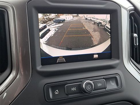 Used 2023 Chevrolet Silverado 2500 Custom w/ Custom Convenience Package image 17