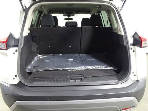 Used 2023 Nissan Rogue SV AWD/4WD image 12
