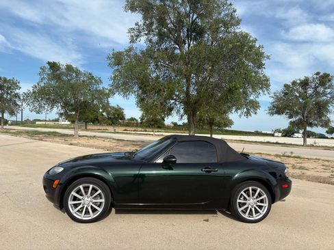 Used 2007 MAZDA MX-5 Miata Touring RWD image 49