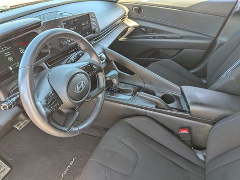 Used 2025 Hyundai Elantra Sport w/ Cargo Package image 22
