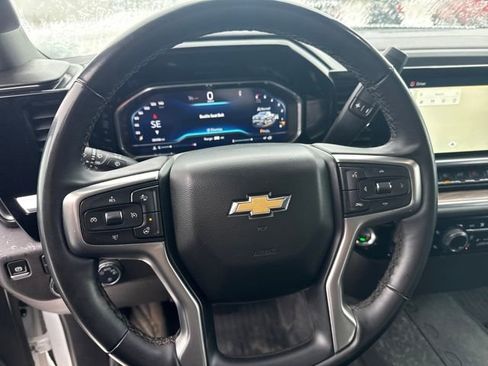 Used 2025 Chevrolet Silverado 1500 LT image 17