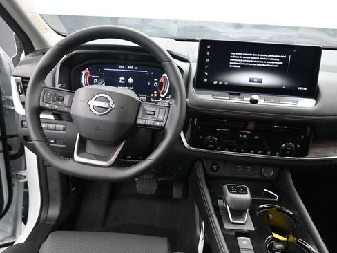 New 2026 Nissan Rogue Platinum w/ Platinum Premium Package image 11