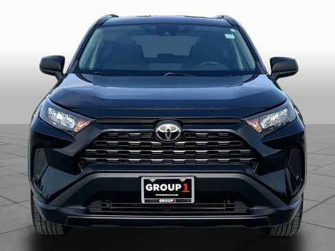 Used 2021 Toyota RAV4 LE FWD image 4