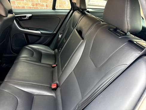 Used 2016 Volvo V60 T5 Premier image 39