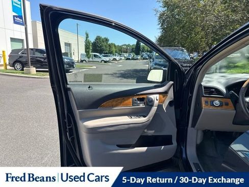 Used 2014 Lincoln MKX AWD w/ Equipment Group 102A image 11