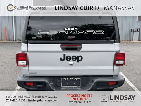 Certified 2024 Jeep Gladiator Sport AWD/4WD image 7