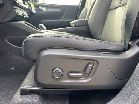New 2026 Volvo XC40 B5 Plus w/ Protection Package Premier image 27