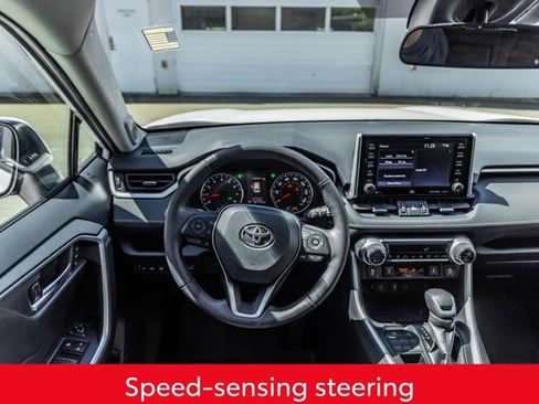 Used 2021 Toyota RAV4 XLE Premium AWD/4WD image 31