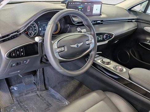 Used 2024 Genesis GV70 2.5T AWD/4WD image 10
