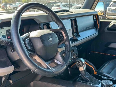 Used 2021 Ford Bronco Badlands image 4