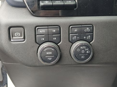 Certified 2023 Chevrolet Silverado 1500 High Country w/ Technology Package AWD/4WD image 15
