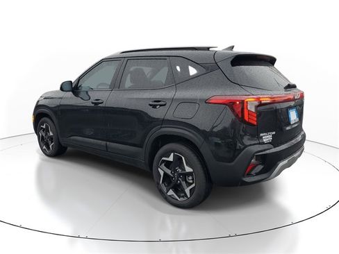Used 2025 Kia Seltos S image 4