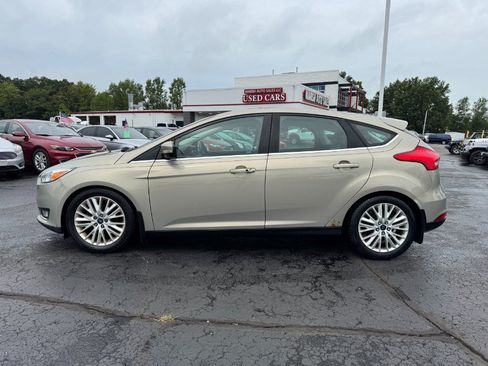 Used 2016 Ford Focus Titanium w/ Titanium Technology Package FWD image 2