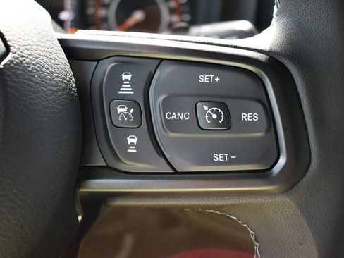 New 2026 Jeep Wrangler Unlimited Rubicon w/ Safety Group AWD/4WD image 18