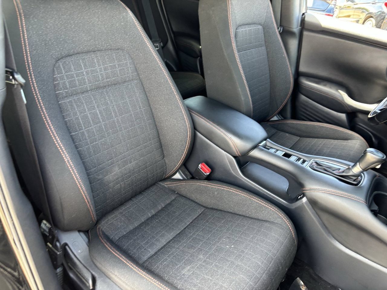 Certified 2025 Honda HR-V Sport image 8