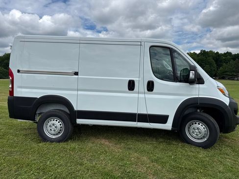 New 2026 RAM ProMaster 1500 w/ Convenience Group FWD image 8