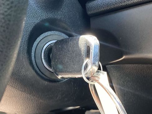 Used 2022 Kia Sportage LX image 25