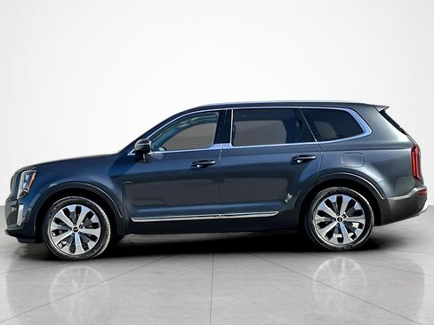 Used 2022 Kia Telluride EX w/ EX Premium Package image 2