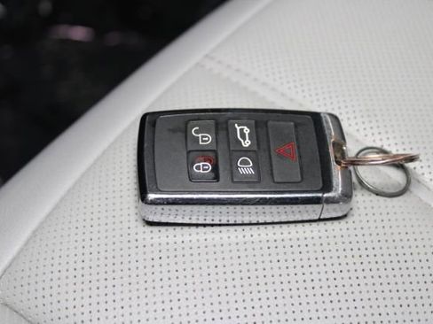 Used 2020 Land Rover Range Rover Evoque S image 14